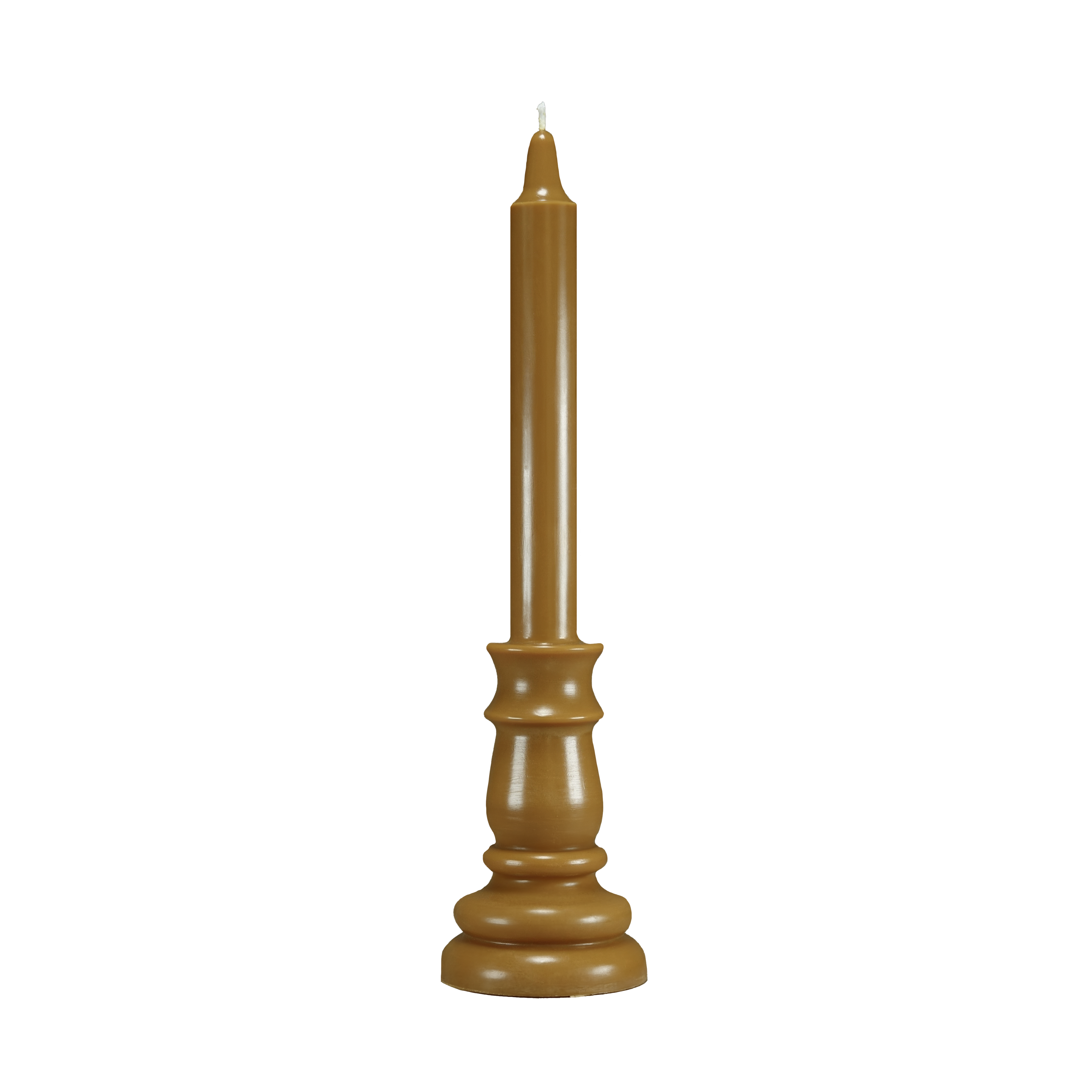 Photographie d'un cierge parfumé en cire de colza de couleur marron cannelle, avec sa mèche en coton, fabriqué à la main par Anthèse Manufacture. Nom du produit: Bois d’agar